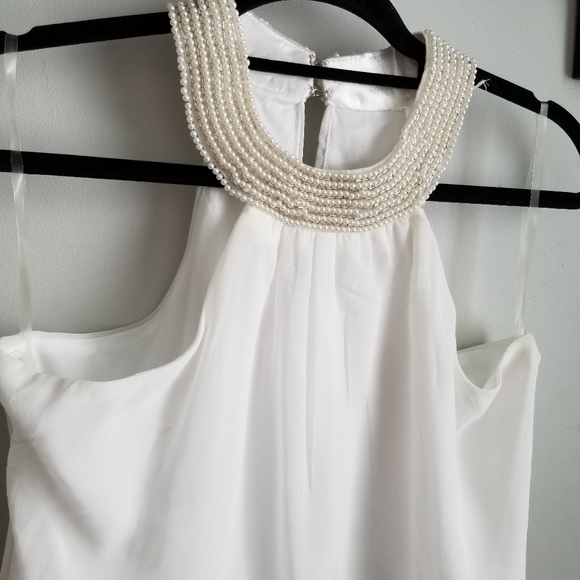 👗WHITE CHIFFON HALTER DRESS WITH PEARL NECKLINE - Picture 5 of 7